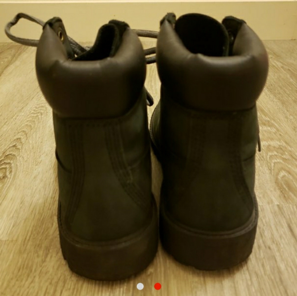Timberland Size 5 - Picture 2 of 2